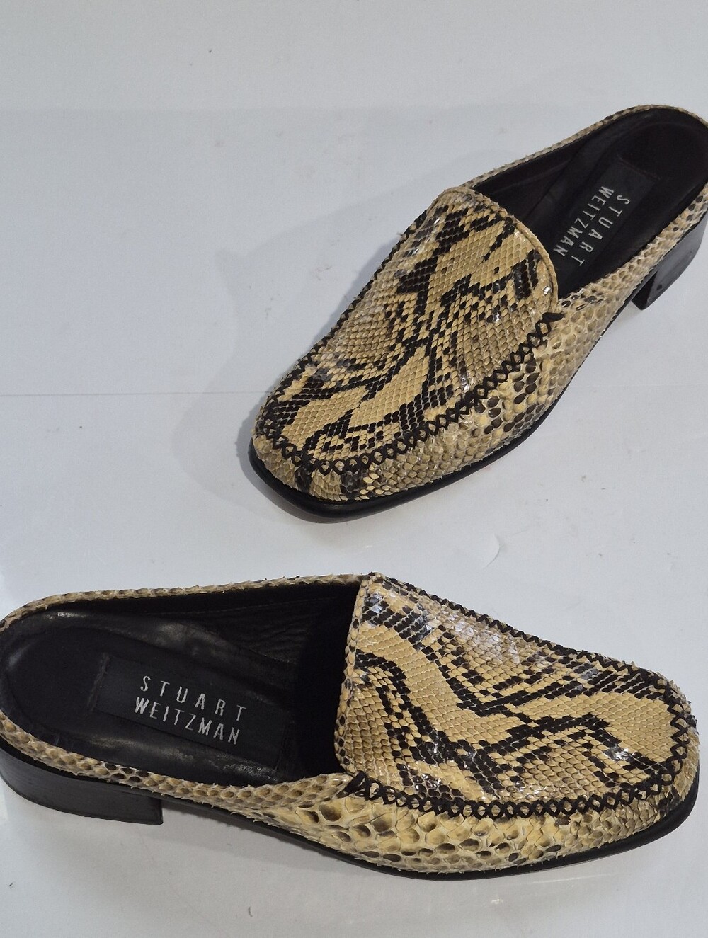 Stuart Weitzman Women's Snake Skin Loafers in Beige/Black